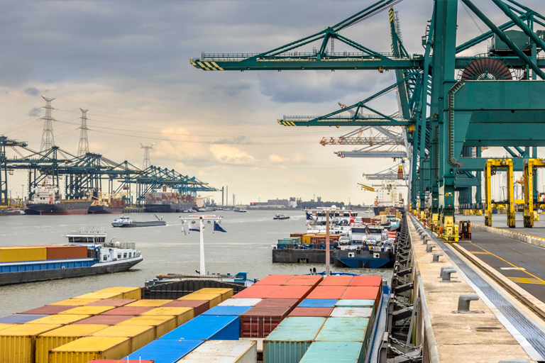 Tracking, monitoring & business software in het Antwerpse havengebied